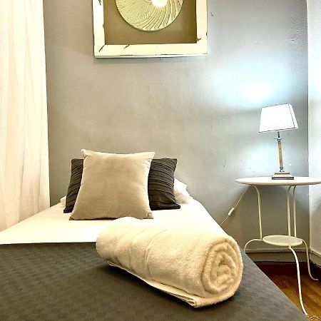 Hostel Alani Montjuic Barcelona Zewnętrze zdjęcie