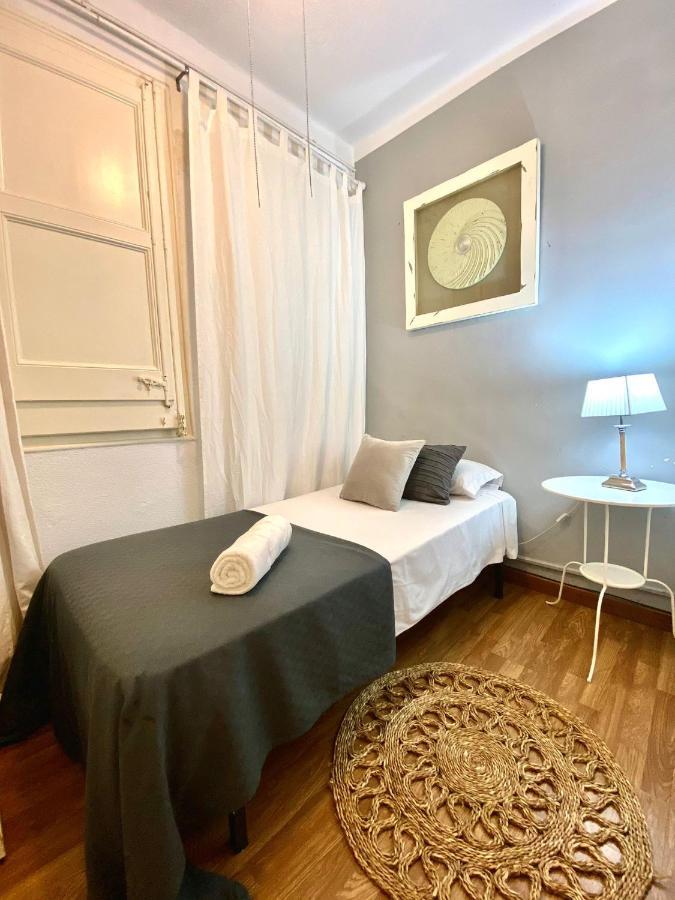 Hostel Alani Montjuic Barcelona Zewnętrze zdjęcie