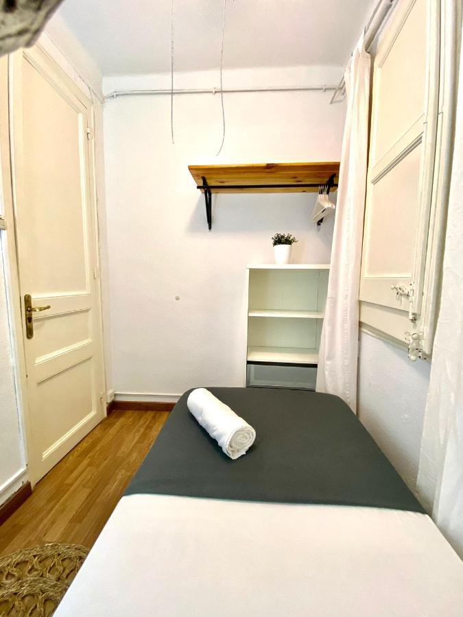 Hostel Alani Montjuic Barcelona Zewnętrze zdjęcie